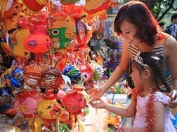 Tết Trung thu: Đồ chơi ngoại vẫn chiếm lĩnh thị trường