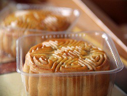 Cẩn trọng với chiêu khuyến mãi bánh Trung thu