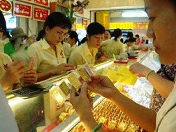 Các phiên giao dịch vàng vẫn “trôi”, số lượng còn lại rất ít dù lý do cân bằng trạng thái vàng đã qua từ lâu. 