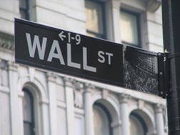 Dow Jones tăng điểm dài nhất kể từ năm 1996 