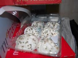 Bánh bao mốc xanh, đỏ phát hiện trong kho hàng