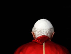 Báo Italia: Giáo hoàng thoái vị vì bê bối của Vatican