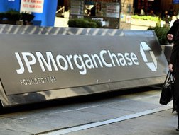 J.P. Morgan cắt giảm 17.000 nhân sự