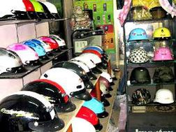 Hà Nội trợ giá đổi mũ bảo hiểm tại 12 điểm