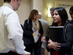 Mỹ: Số đơn xin trợ cấp thất nghiệp cao nhất 1 tháng