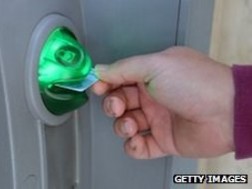 Chấn động vụ ăn cắp tiền kỷ lục từ máy ATM