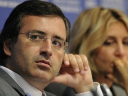 Guriev đã sang Paris hôm 30/4 và không dám về Nga vì sợ sẽ bị bắt.