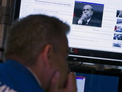 Dữ liệu kinh tế lạc quan giúp phố Wall hồi phục