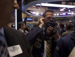 Phố Wall tăng điểm nhờ hoạt động sản xuất