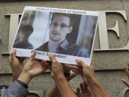 Người dân trên khắp thế giới bày tỏ sự ủng hộ đối với Edward Snowden.