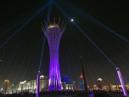 Kazakhstan: Gà đẻ trứng vàng