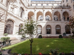 Hé lộ hầm vàng "khủng" của Ngân hàng Anh