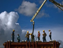 Trung Quốc: Vốn giá rẻ ồ ạt chảy ra nước ngoài