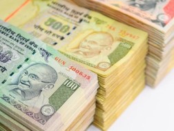 Ấn Độ căng thẳng tiền mặt