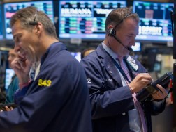 S&P 500 phá vỡ kỷ lục