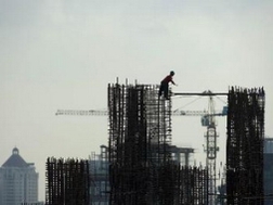 Một công trình xây dựng tại thủ đô Jakarta (Indonesia) ngày 22/4. (Nguồn: AFP/TTXVN)