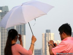 Giá nhà cao: Đàn ông hay phụ nữ thiệt hơn?