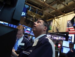 S&P 500 giảm mạnh nhất 9 tuần do căng thẳng ở Syria
