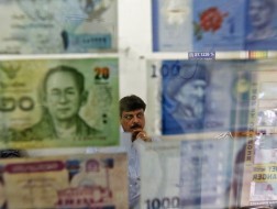 Gánh nợ đè nặng các công ty châu Á