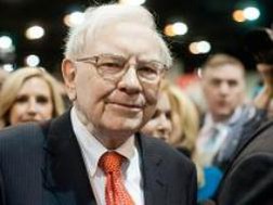 Warren Buffett: Rất khó để mua vào lúc này