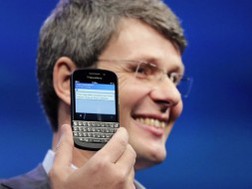 CEO BlackBerry và cái bắt tay trị giá 55 triệu USD