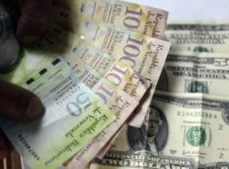 Đằng sau cơn khát USD của Venezuela