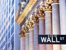 S&P 500 lập kỷ lục sau thỏa thuận trần nợ