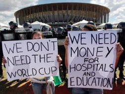 World Cup 2014 - Gánh nặng của người dân Brazil