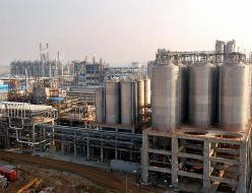Cháy nhà máy hóa dầu lớn nhất Iran