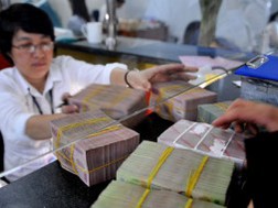 Nói và làm: ‘Cuộc chiến’ lãi suất vẫn khốc liệt?