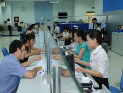 Gửi tiết kiệm vẫn là lựa chọn của người dân