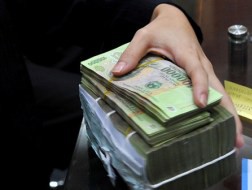 Từ ngày mai, bỏ trần lãi suất huy động với kỳ hạn trên 6 tháng