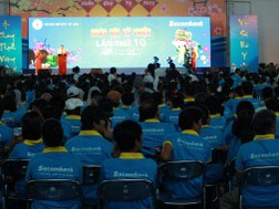 Sacombank chi 4,5 tỷ đồng tổ chức Ngày hội từ thiện