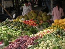 Hoa quả đầu năm: Vừa ôi vừa đắt