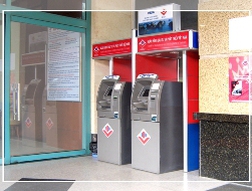 BIDV hoãn thu phí rút tiền ATM nội mạng thêm 2 tháng