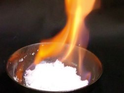 Trữ lượng băng cháy dưới biển rất lớn, nên có thể là nguồn năng lượng ổn định cho Nhật Bản.