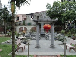 Chết đứng vì ngân hàng nhận thế chấp cả... lăng mộ!?