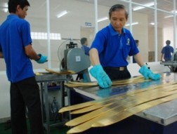 Né cú tát của “gấu vàng”