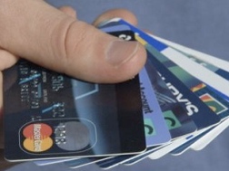 Tốc độ phát hành thẻ ngân hàng tăng chóng mặt