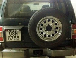 Chiếc xe Mitsubishi Pajero được đấu giá với nhiều khuất tất.