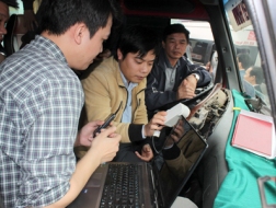 Thanh tra Bộ GTVT kiểm tra việc lắp đặt thiết bị giám sát hành trình trên xe khách