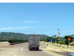 Một góc Khu kinh tế Nhơn Hội, nơi sẽ đặt nhà máy lọc dầu - Ảnh: Hoàng Trọng