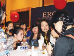 Nhiều người lao động và cán bộ quản lý tham dự ngày Nhân sự Việt Nam hằng năm - Ảnh: Như Lịch