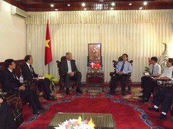 Doanh nghiệp lao đao với tin đồn