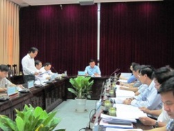 Ông Lê Hoàng Minh - Chánh VP Quỹ bảo trì đường bộ báo cáo kết quả hoạt động của Quỹ trong 6 tháng