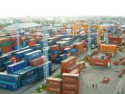Mỗi tháng phải xuất khẩu hơn 10,7 tỷ USD