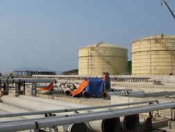 Thuế suất cho DN tới đây dự kiến sẽ giảm còn 23%. Ảnh minh họa: LN