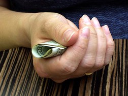 SMA: Tiếp tục thanh toán cổ tức 2011...nhỏ giọt