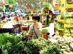 Hà Nội: Tổng mức bán lẻ hàng hóa quý I/2013 tăng thấp nhất trong nhiều năm qua