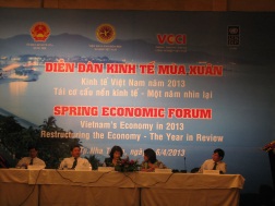 [Trực tiếp] Diễn đàn kinh tế mùa xuân năm 2013